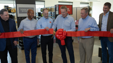 DiB Retail Innovation Lab ribbon cutting 1 Do it Best Opens 3,000-Square-Foot Retail Innovation Lab